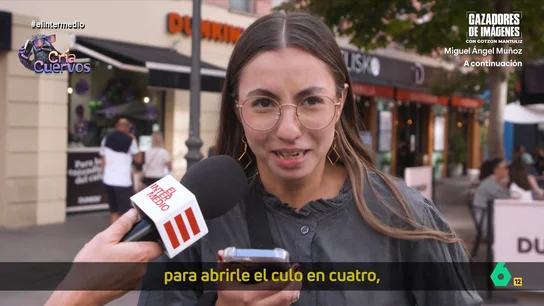 Una madre, a su hija tras decirle que se ha hecho un piercing: "Si hay una promoción para abrirle el culo en cuatro, usted se lo abre" El Intermedio propone a dos chicas poner a prueba el amor incondicional de sus padres con sendas bromas pesadas. Mientras una le cuenta que va a dejar la carrera, otra le dice que se acaba de hacer un piercing porque "había una promoción".
