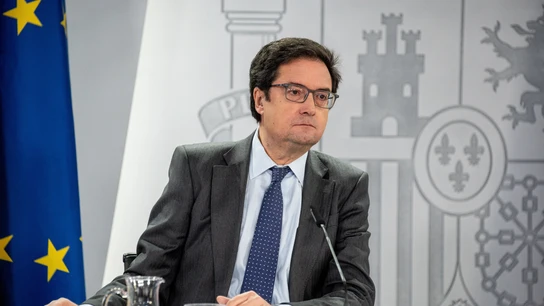 El ministro de Transformación Digital y Función Pública, Óscar López, durante una rueda de prensa tras el Consejo de Ministros El ministro de Transformación Digital y Función Pública, Óscar López, durante una rueda de prensa tras el Consejo de Ministros