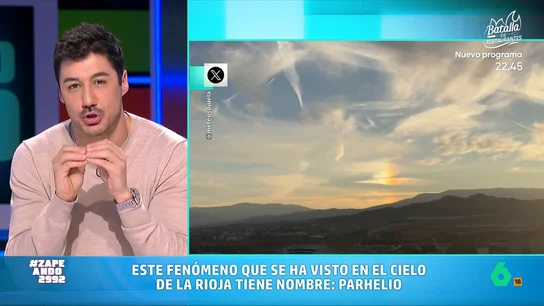 "Me gustaría saber la versión de Marcos Llorente": Francisco Cacho explica en vídeo qué son los soles del cielo de La Rioja En el cielo de La Rioja se podía ver una curiosa imagen formada por lo que parecen ser dos soles, uno al lado del otro. Se trata de un fenómeno óptico conocido como parhelio que Francisco Cacho explica en este vídeo.