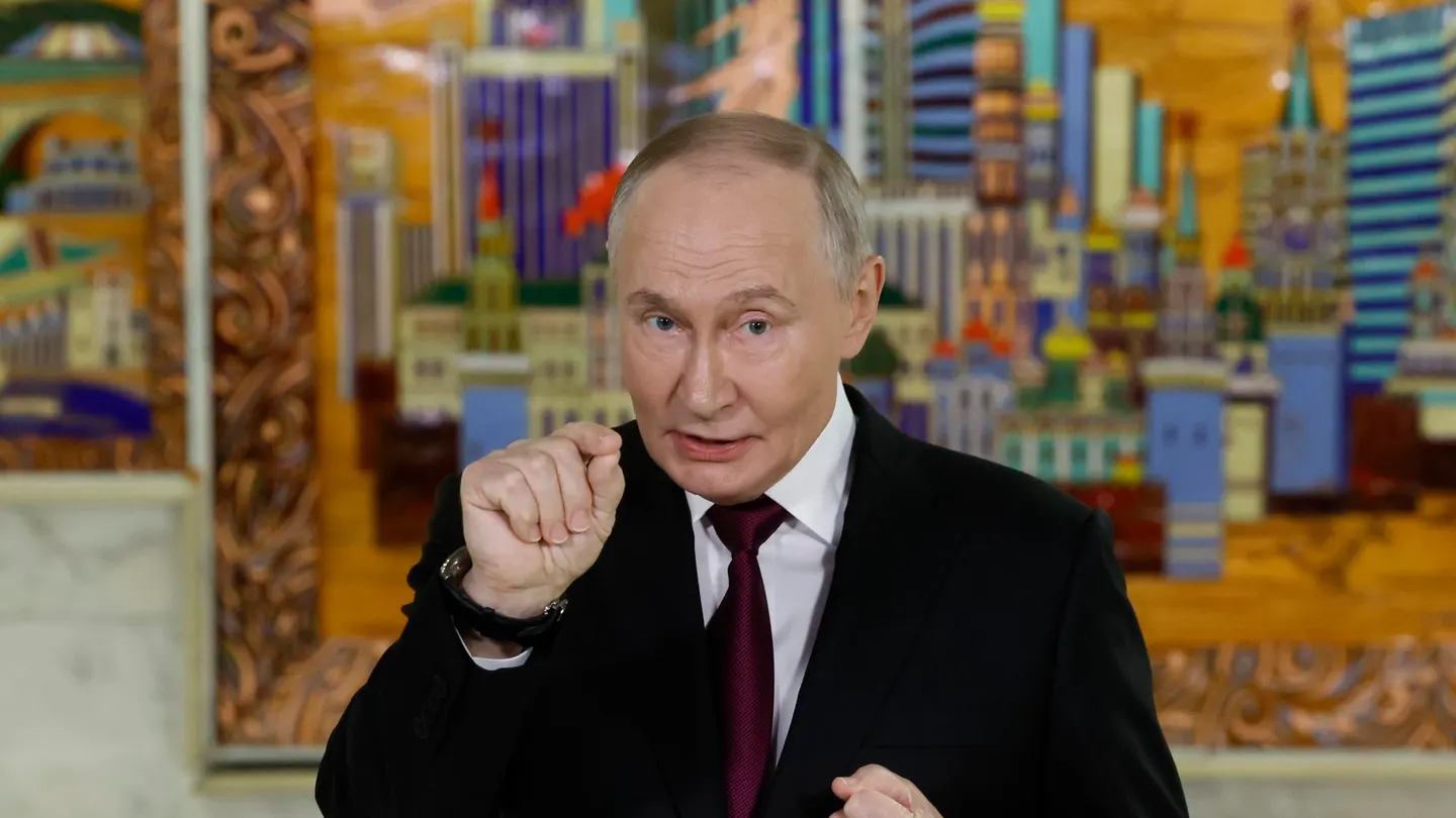 El presidente ruso, Vladimir Putin, habla a los medios de comunicación. El presidente ruso, Vladimir Putin, habla a los medios de comunicación después de asistir a una sesión plenaria del 16º Foro de Inversión VTB '¡Llamada a Rusia!' en Moscú, este martes.