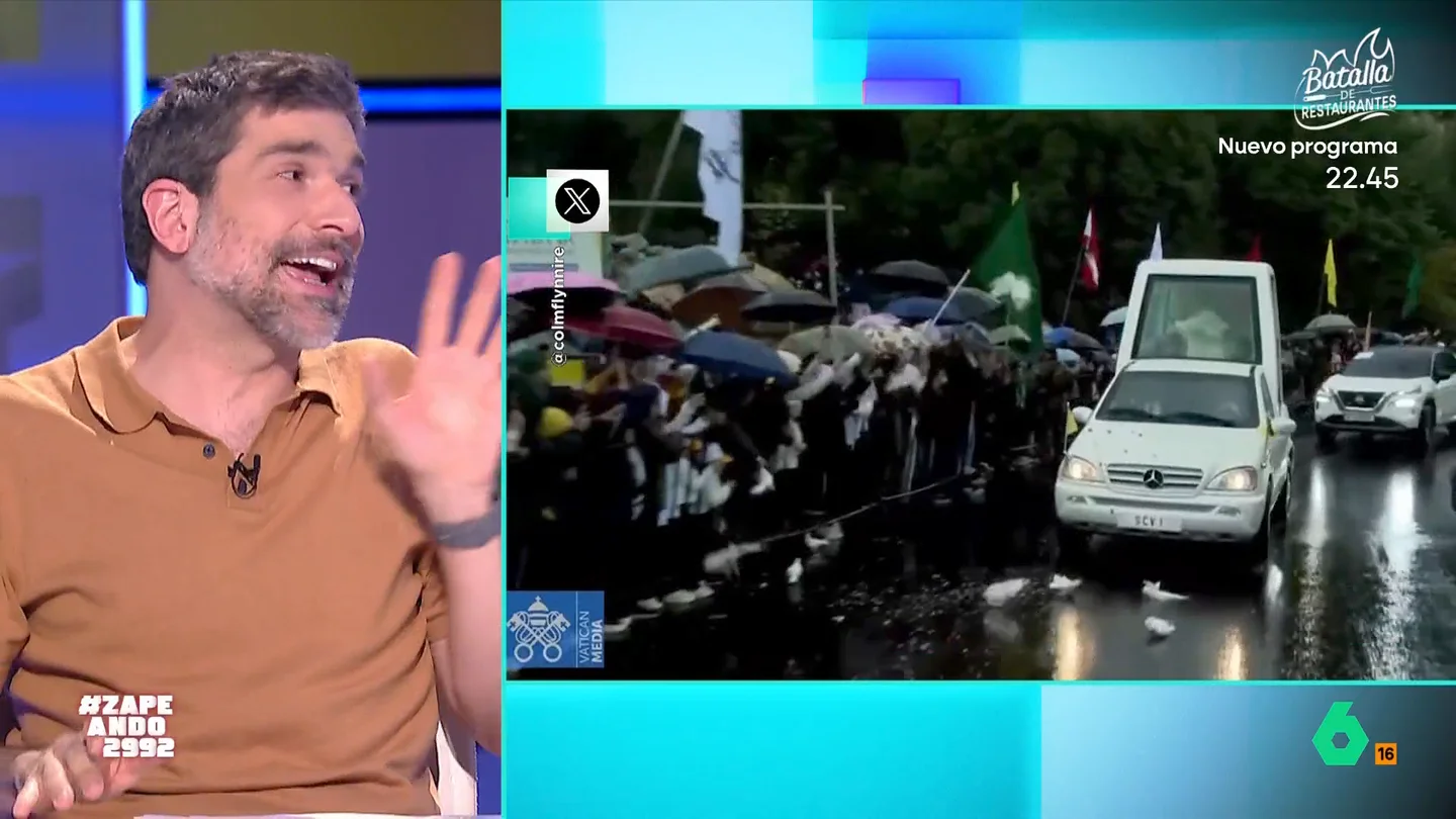El papa León XIV, a punto de atropellar a unas palomas con el papamóvil: "Está la paloma de la paz y luego la que descanse en paz" El papa León XIV, a punto de atropellar a unas palomas con el papamóvil: "Está la paloma de la paz y luego la que descanse en paz"