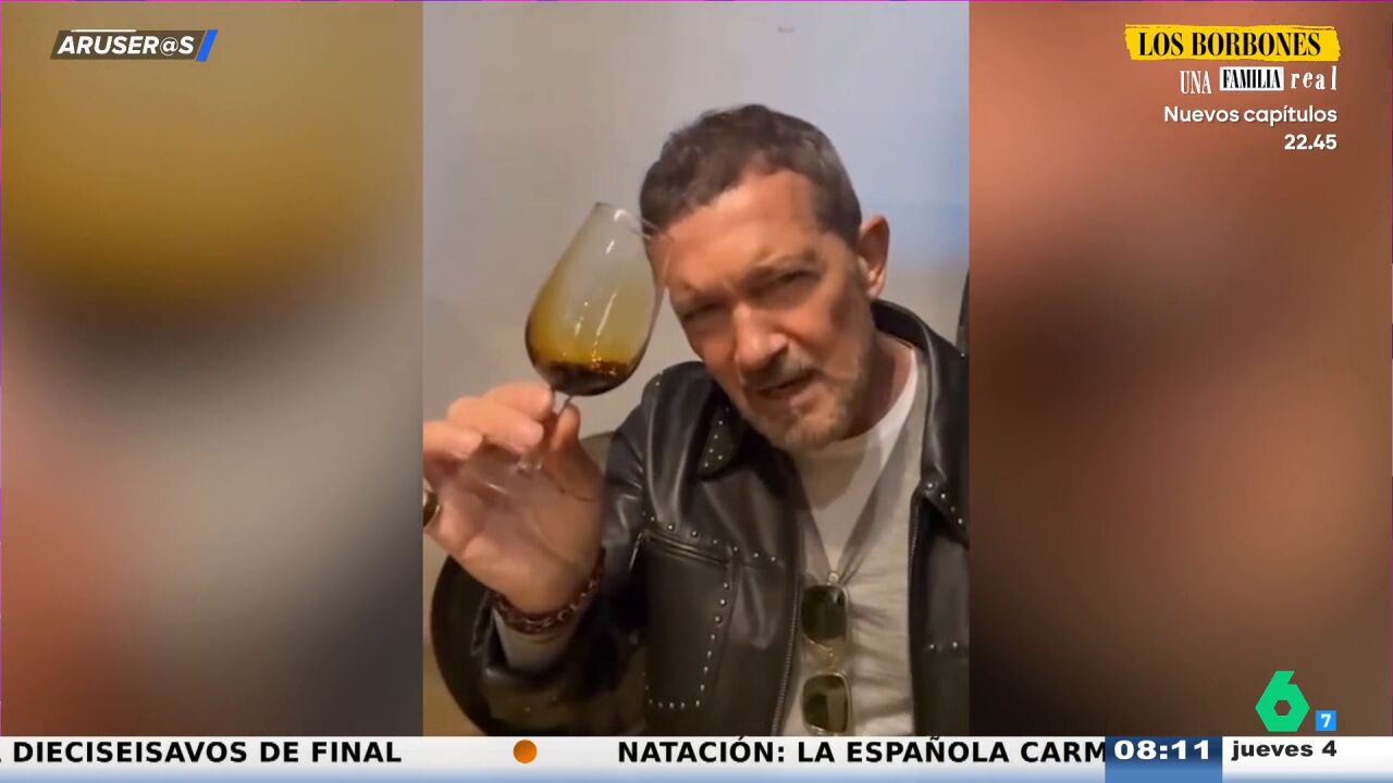 La reacción de Antonio Banderas al catar un vino de 1728 en Jerez: «¡Salud!»
