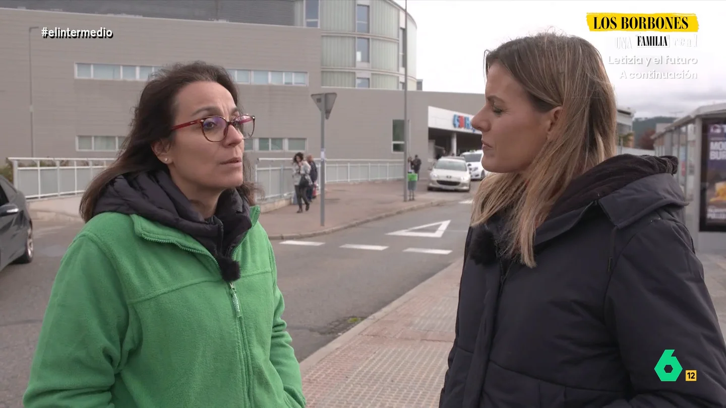 Tania García, sanitaria en el hospital de Torrejón: "Pacientes de Torrejón tienen que esperar más que uno de fuera del área" Además de con pacientes del Hospital de Torrejón, Andrea Ropero habla con Tania García, técnico de Rayos de este centro, que en este vídeo le explica cómo funciona la gestión del hospital, muchas veces en perjuicio de los pacientes.