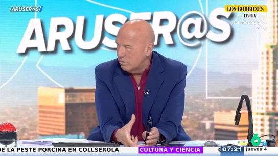 Alfonso Arús bromea con su "método infalible" para que te traigan la cuenta mientras Aruser@s desmiente el bulo del 'sinpa legal' Alfonso Arús bromea con su "método infalible" para que te traigan la cuenta mientras Aruser@s desmiente el bulo del 'sinpa legal'