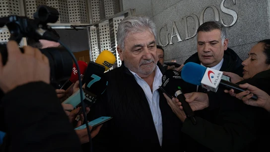Laureano Oubiña a la salida de los juzgados de Vilagarcía (Pontevedra) Laureano Oubiña a la salida de los juzgados de Vilagarcía (Pontevedra)