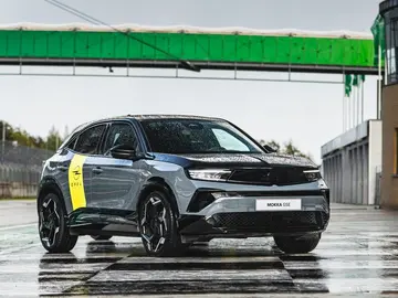 Es la mezcla más rara del mundo: el coche que te devuelve las ganas de conducir es de Opel, es un SUV y es eléctrico Es la mezcla más rara del mundo: el coche que te devuelve las ganas de conducir es de Opel, es un SUV y es eléctrico