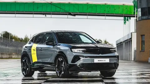 Es la mezcla más rara del mundo: el coche que te devuelve las ganas de conducir es de Opel, es un SUV y es eléctrico Es la mezcla más rara del mundo: el coche que te devuelve las ganas de conducir es de Opel, es un SUV y es eléctrico