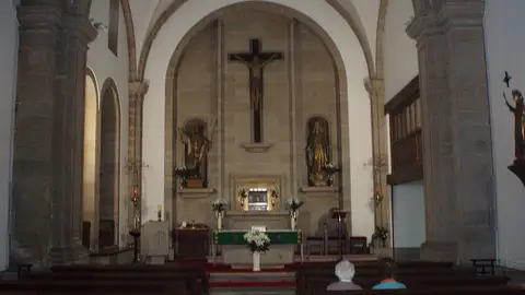 Interior de la Iglesia de San Froilán de Lugo Interior de la Iglesia de San Froilán de Lugo