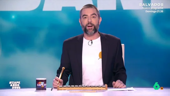 VÍDEO | Dani Mateo se atreve a imitar a Maduro y su surrealista actuación con el xilófono VÍDEO | Dani Mateo se atreve a imitar a Maduro y su surrealista actuación con el xilófono