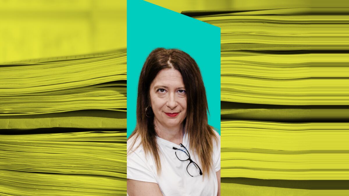 El juez apunta que el PSOE hizo cuatro pagos de 4.000 euros a Leire Díez a través de una empresa de Zarrías para sus maniobras contra jueces