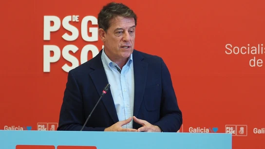 El Secretario General del PSOE gallego, José Ramón Gómez Besteiro, en rueda de prensa El Secretario General del PSOE gallego, José Ramón Gómez Besteiro, en rueda de prensa