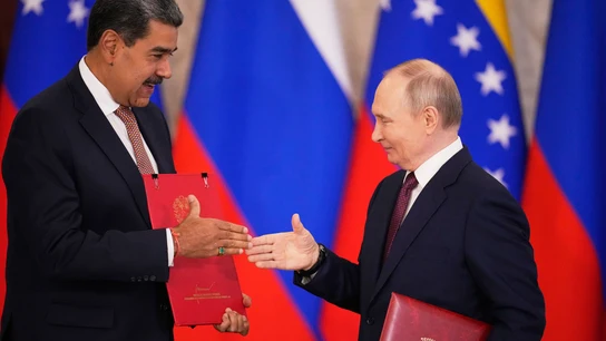 El presidente de Rusia, Vladimir Putin, y el presidente de Venezuela, Nicolás Maduro, en una imagen de mayo de este año, en Moscú. El presidente de Rusia, Vladimir Putin, y el presidente de Venezuela, Nicolás Maduro, en una imagen de mayo de este año, en Moscú.