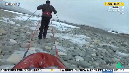 Alfonso Arús, al británico que lleva 27 años recorriendo el mundo: "Si no se ha reencontrado ya tiene un problema" Alfonso Arús, al británico que lleva 27 años recorriendo el mundo: "Si no se ha reencontrado ya tiene un problema"