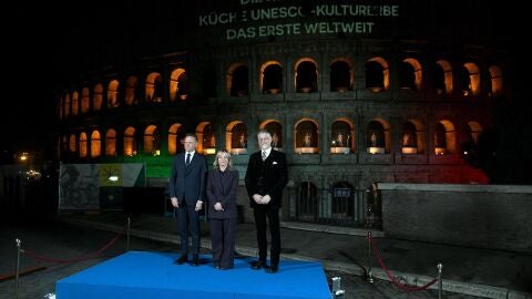 Coliseo de Roma iluminado