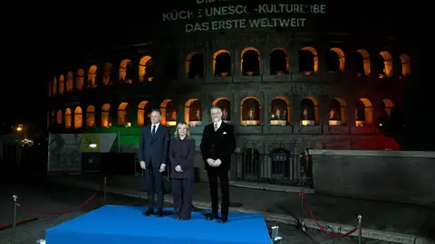 Coliseo de Roma iluminado Coliseo de Roma iluminado