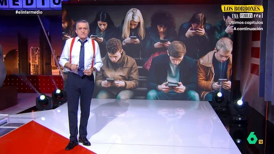 Wyoming, sobre la adicción al móvil y las redes: "El mayor terror del ser humano ya no es la guerra, sino tener un 10% de batería" Wyoming celebra en este vídeo que Australia sea el primer país que prohíbe las redes sociales a los menores de 16 años y les manda un mensaje: "No es un castigo, sino una forma de preservar vuestra libertad".