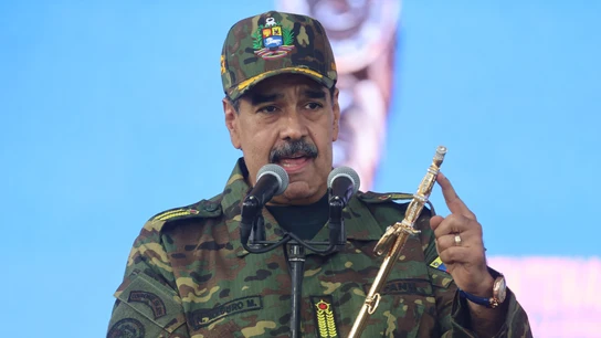 Nicolás Maduro, con el traje de comandante en jefe de la Fuerza Armada Nacional Bolivariana Nicolás Maduro, con el traje de comandante en jefe de la Fuerza Armada Nacional Bolivariana