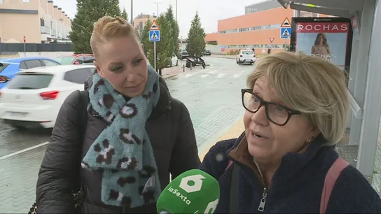 Los enfermos crónicos, los más perjudicados por la 'mala praxis' en las listas del hospital de Torrejón: "Tardaron meses en operarme, en vez de un ganglio me quitaron cinco" Los enfermos crónicos, los más perjudicados por la 'mala praxis' en las listas del hospital de Torrejón: "Tardaron meses en operarme, en vez de un ganglio me quitaron cinco"