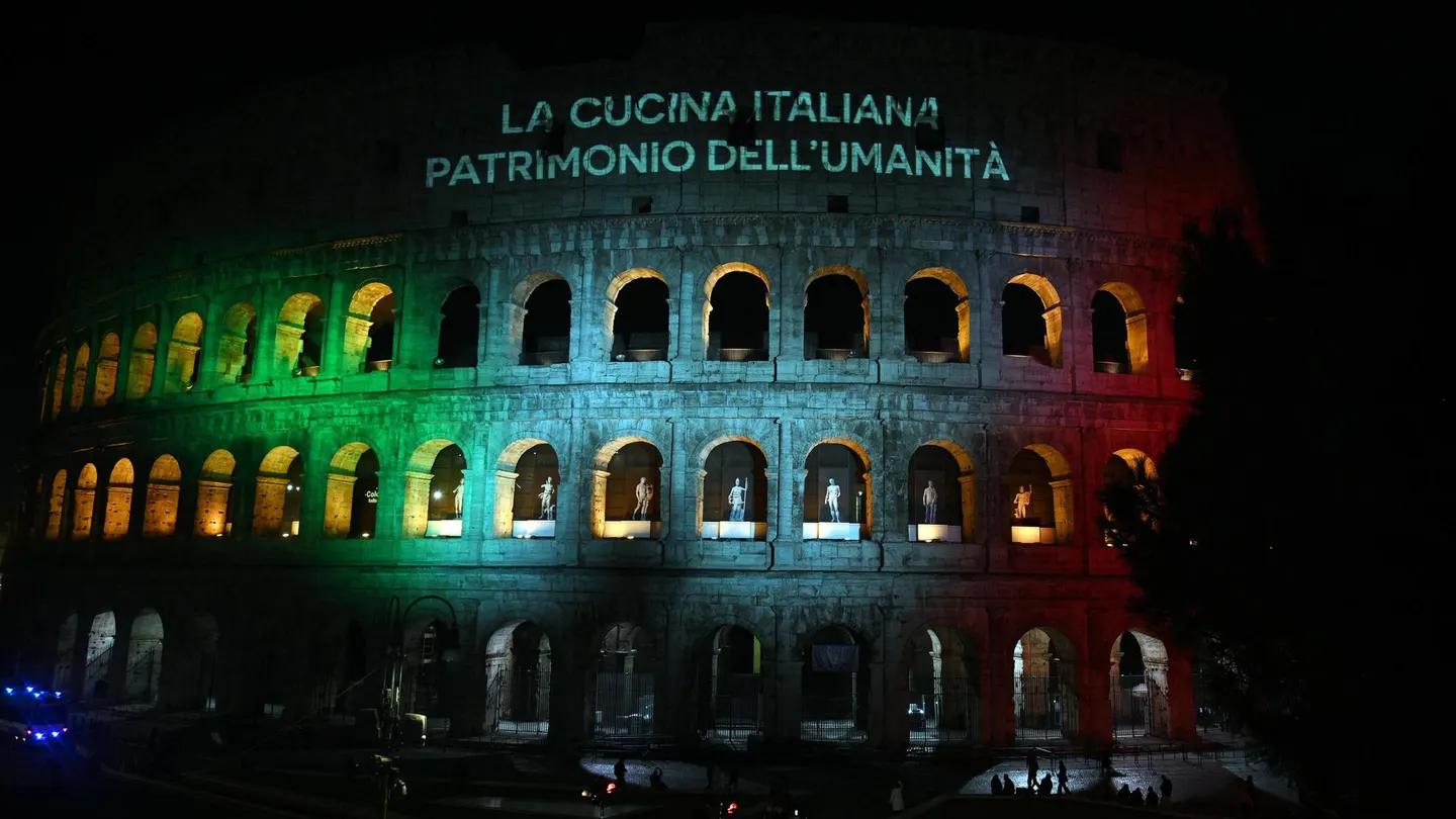 Coliseo de Roma iluminado Coliseo de Roma iluminado