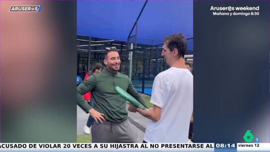 El v&iacute;deo viral de Miguel &Aacute;ngel Silvestre y &Aacute;lex Roca jugando al p&aacute;del