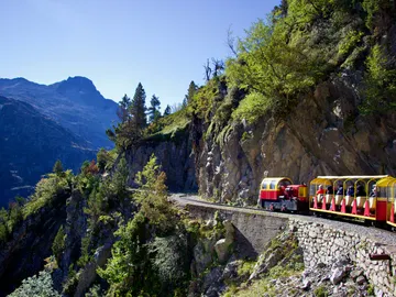 Tren de Artouste, en los Pirineos Tren de Artouste, en los Pirineos
