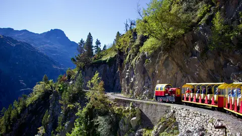 Tren de Artouste, en los Pirineos Tren de Artouste, en los Pirineos