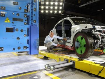 Simon Maurer, responsable del sistema de seguridad del Porsche Cayenne y el Macan.