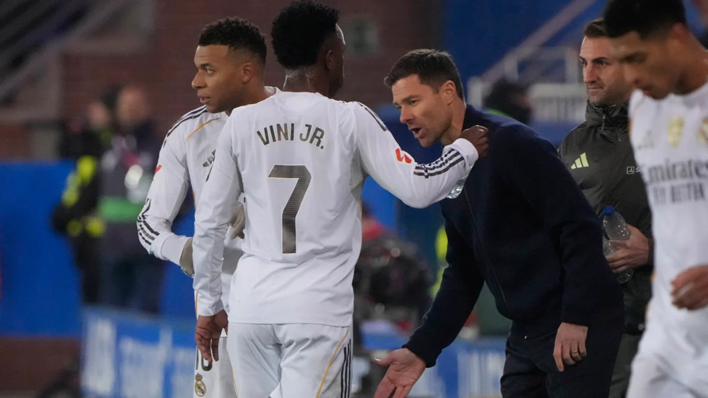 Vinícius, Kylian Mbappé y Xabi Alonso Vinícius, Kylian Mbappé y Xabi Alonso