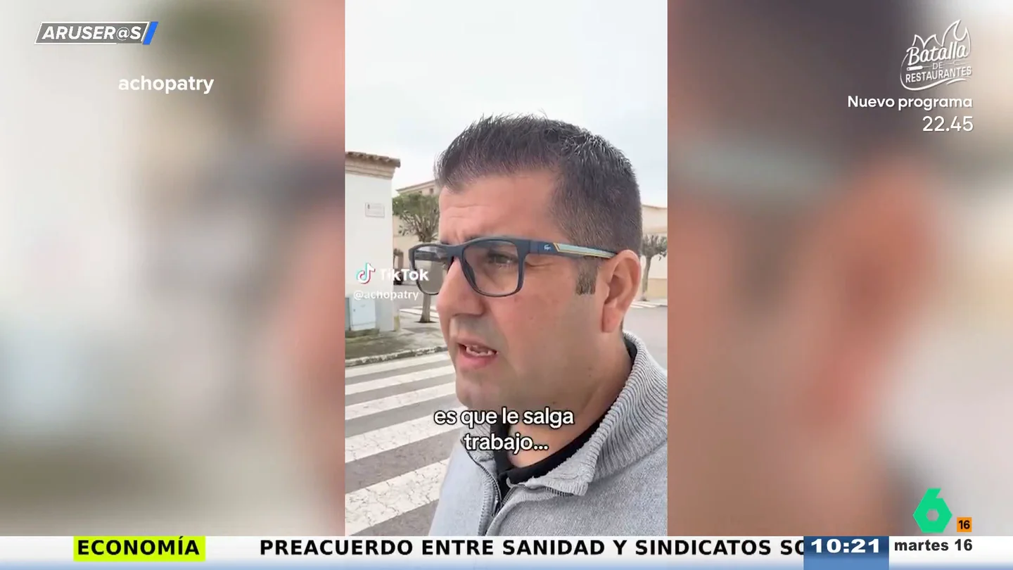 Los deseos poco convencionales para el Año Nuevo: "Que les salga trabajo a todos los tontos" Los deseos poco convencionales para el Año Nuevo: "Que les salga trabajo a todos los tontos"