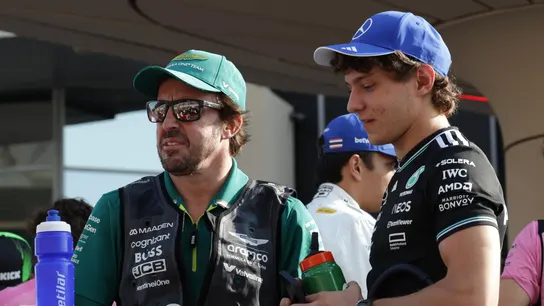 Antonelli destaca la divertida faceta de Fernando Alonso: "Él es una leyenda, especialmente en..." Antonelli destaca la divertida faceta de Fernando Alonso: "Él es una leyenda, especialmente en..."