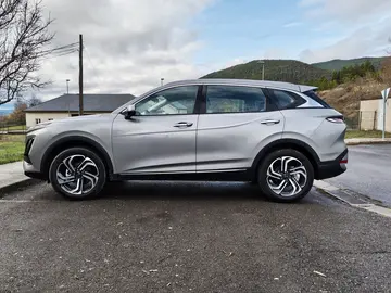 El desconocido SUV chino ya a la venta en España que esconde lujo y 252 CV para desafiar al Hyundai Tucson y Corolla Cross El desconocido SUV chino ya a la venta en España que esconde lujo y 252 CV para desafiar al Hyundai Tucson y Corolla Cross