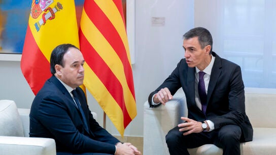 El president de la Generalitat Valenciana, Juanfran P&eacute;rez Llorca, con el presidente del Gobierno, Pedro S&aacute;nchez