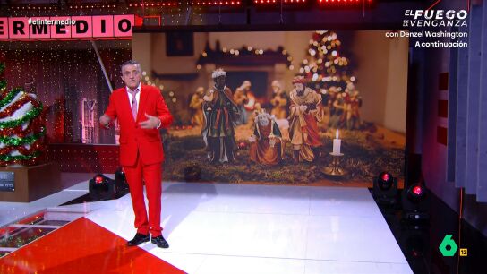 En este v&iacute;deo, el presentador de El Intermedio comparte varios consejos para celebrar una 'roja Navidad'. As&iacute;, como se&ntilde;ala, no se puede poner &aacute;rbol ya que no es sostenible. Descubre el resto de consejos en el v&iacute;deo principal. 