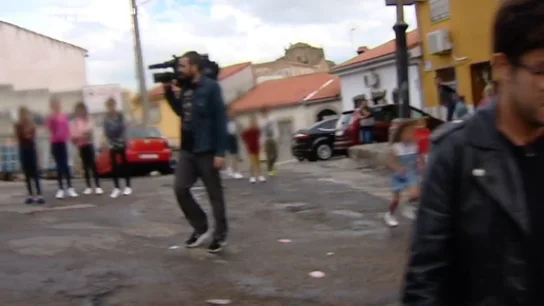 Los redactores de Equipo de investigación son recibidos a pedradas en el barrio de San Lázaro, en Plasencia Los redactores de Equipo de investigación son recibidos a pedradas en el barrio de San Lázaro, en Plasencia