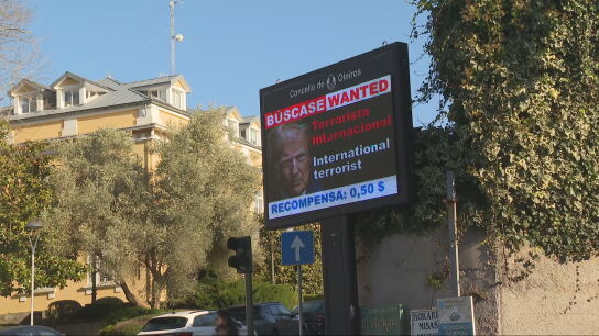 Cartel de 'Se busca' con Trump de protagonista