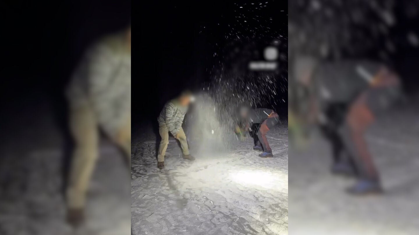 El influencer en el Parque de la Sierra de Gredos en plena noche