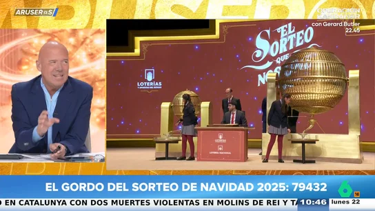 Así ha 'cantado' Alfonso Arús el Gordo de la Lotería de Navidad por primera vez en la historia de Aruser@s: "He roto el gafe" Así ha 'cantado' Alfonso Arús el Gordo de la Lotería de Navidad por primera vez en la historia de Aruser@s: "He roto el gafe"