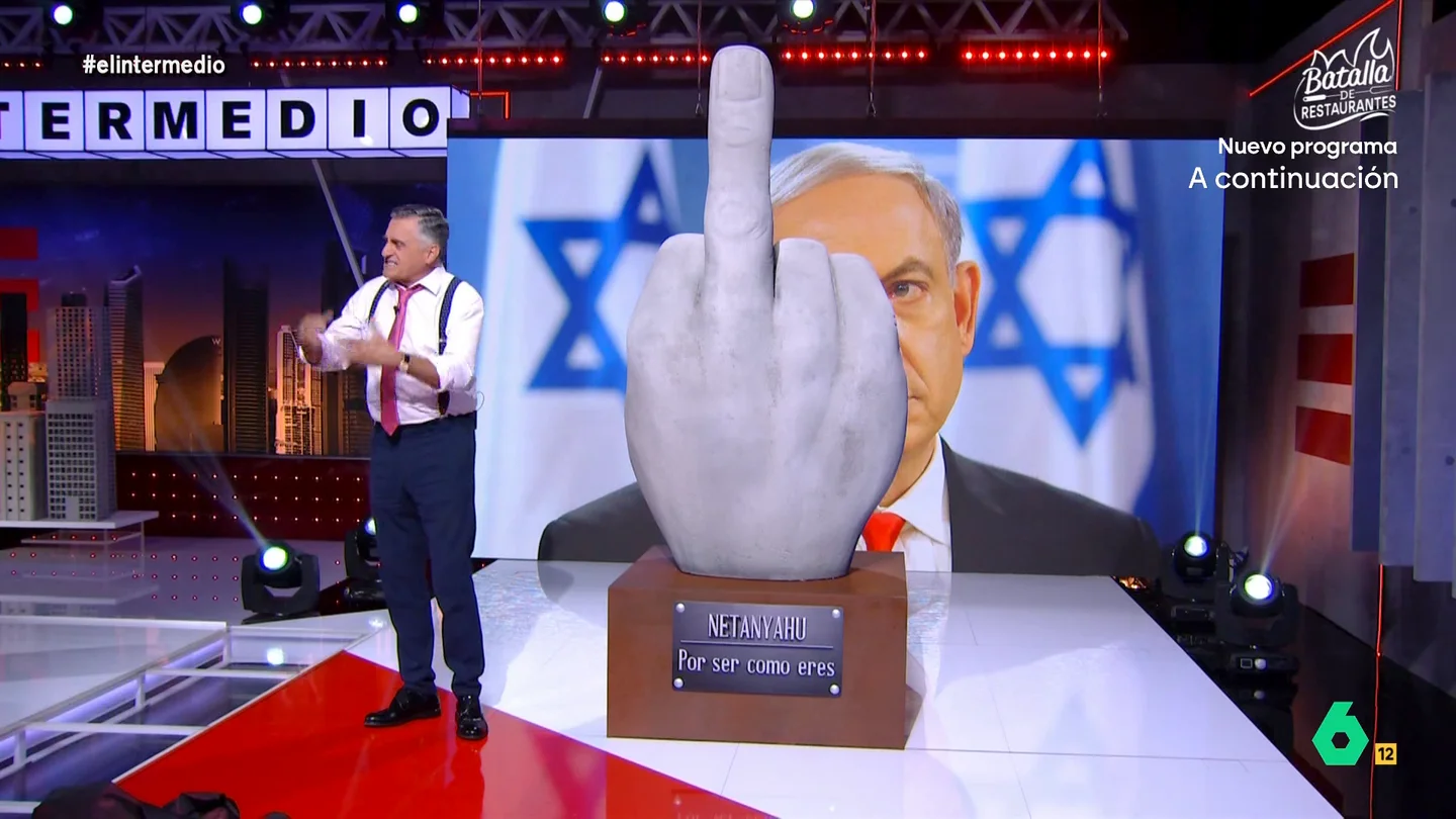 Así celebraron El Intermedio y los madrileños el cumpleaños de Netanyahu: "Feliz, feliz en tu día, Netanyahu eres un genocida Así celebraron El Intermedio y los madrileños el cumpleaños de Netanyahu: "Feliz, feliz en tu día, Netanyahu eres un genocida