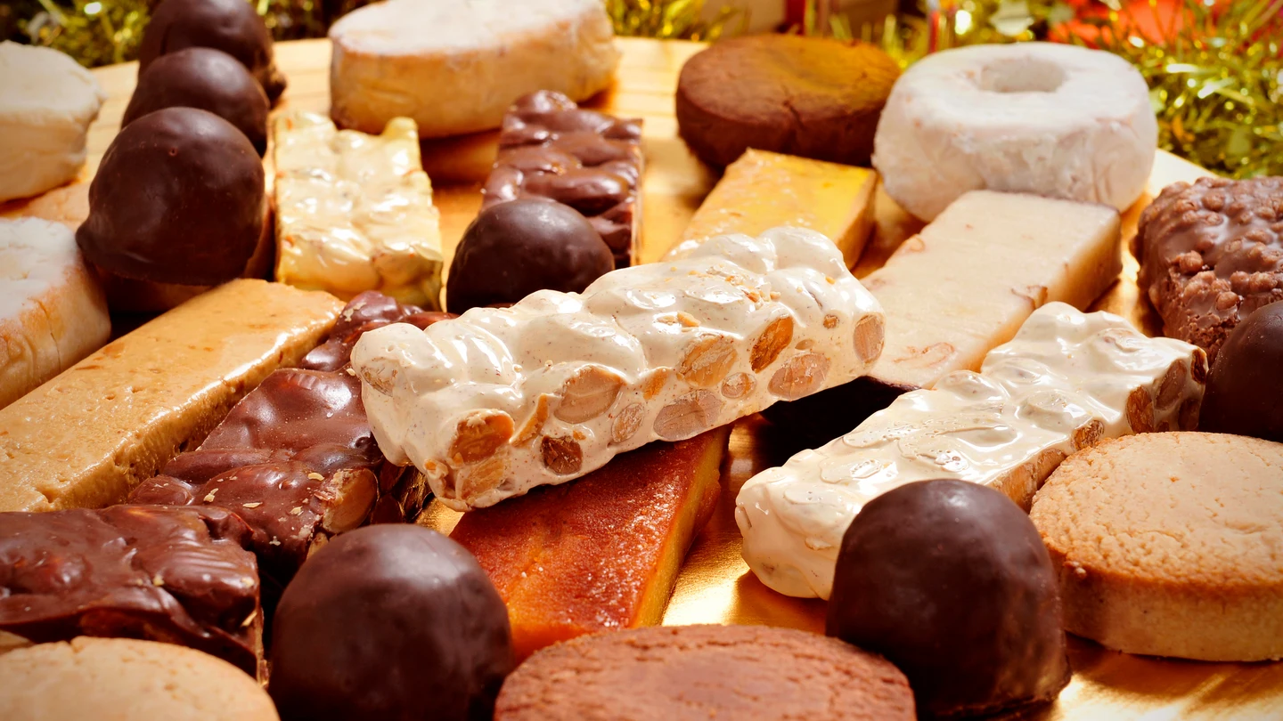 Turrones, mantecados y polvorones Turrones, mantecados y polvorones