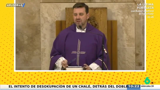 El dardo del cura de Valdepeñas a los "perezosos" de la misa del Gallo: "Si pudiera me pondría el pijama debajo de sotana" El dardo del cura de Valdepeñas a los "perezosos" de la misa del Gallo: "Si pudiera me pondría el pijama debajo de sotana"