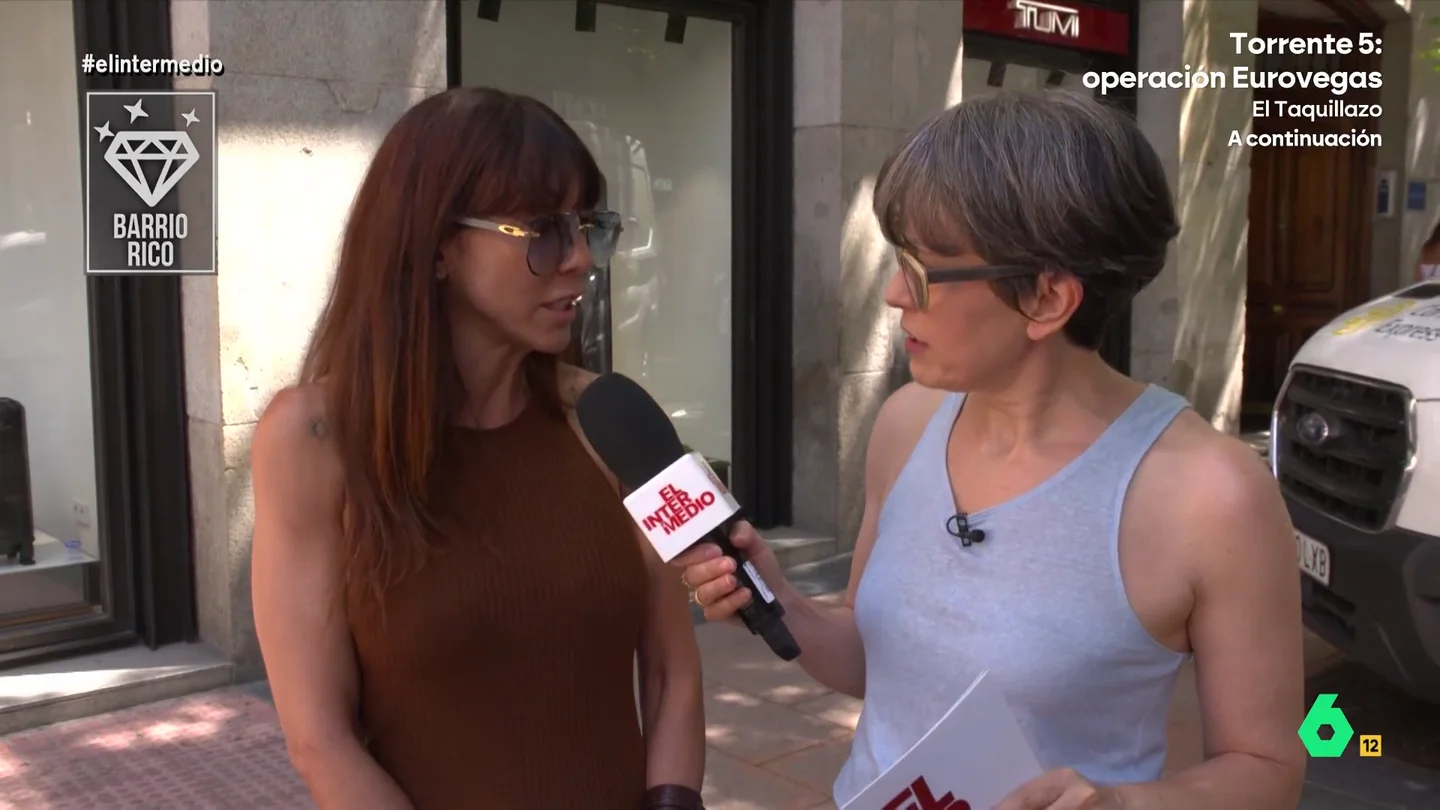 Habla una mujer de barrio rico: "Vivo en un ático de 350 metros cuadrados con piscina y jacuzzi" Habla una mujer de barrio rico: "Vivo en un ático de 350 metros cuadrados con piscina y jacuzzi"