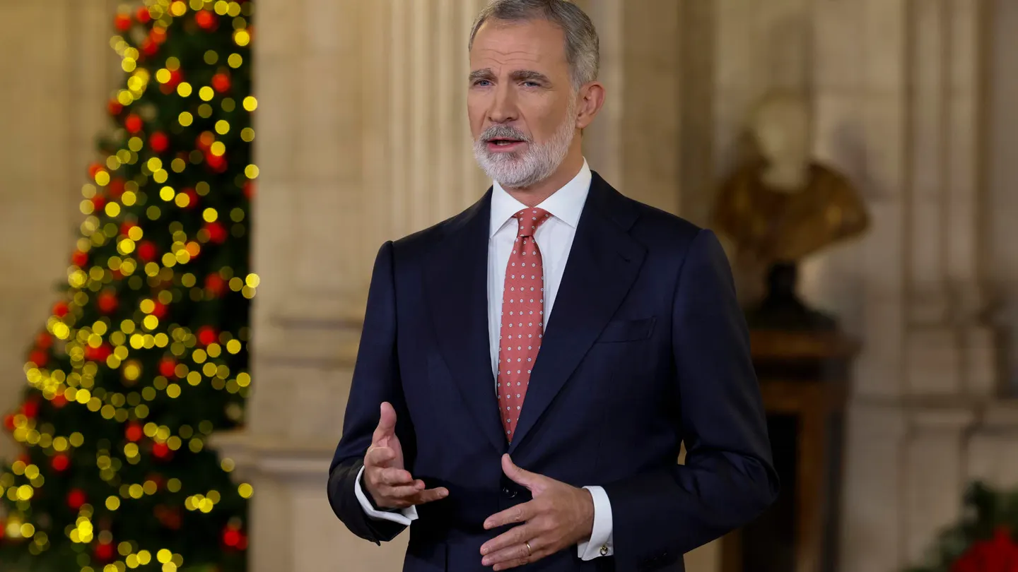 El rey Felipe VI pronuncia el tradicional mensaje de Nochebuena. El rey Felipe VI pronuncia el tradicional mensaje de Nochebuena.