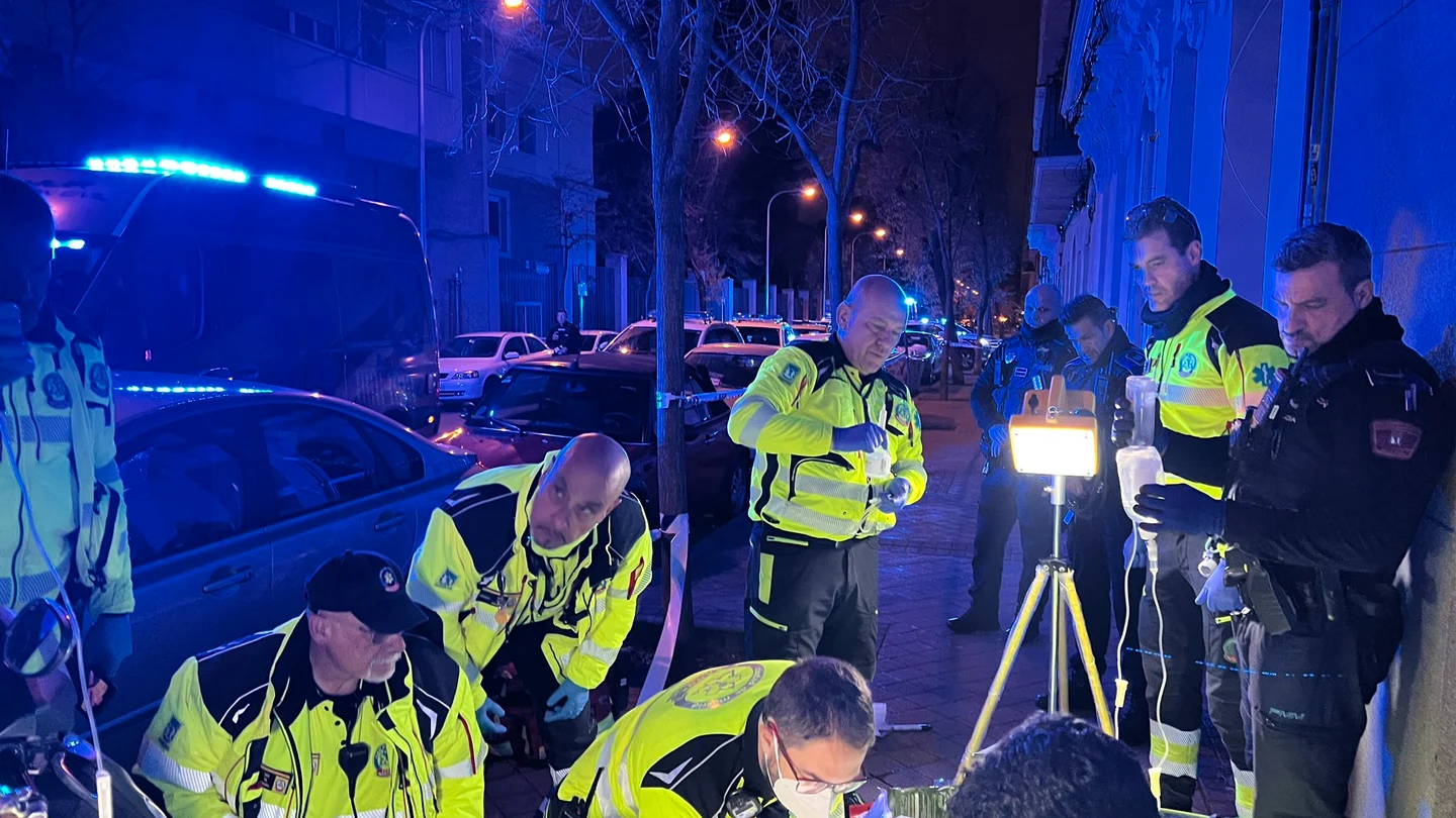 Emergencias Madrid trabaja en uno de los sucesos graves de esta Nochebuena Emergencias Madrid trabaja en uno de los sucesos graves de esta Nochebuena