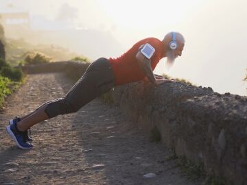 La ciencia redefine el envejecimiento: por qu&eacute; los 60 ya no son la edad de la vejez