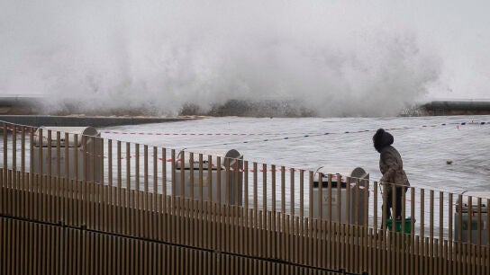 Fuerte oleaje en L'Escala (Girona), este s&aacute;bado.