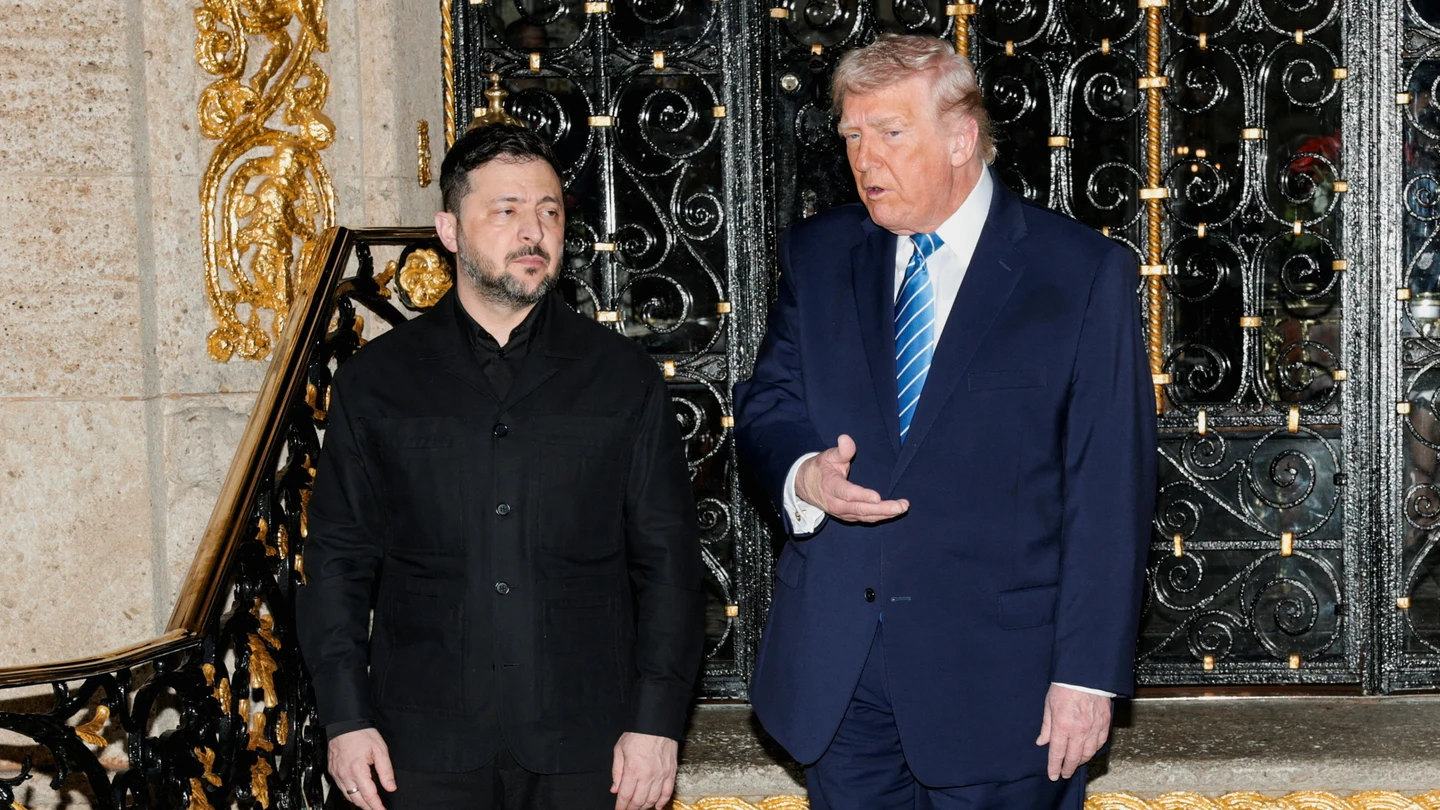 Zelenski y Trump durante su encuentro en Mar-a-Lago (Florida) Zelenski y Trump durante su encuentro en Mar-a-Lago (Florida)