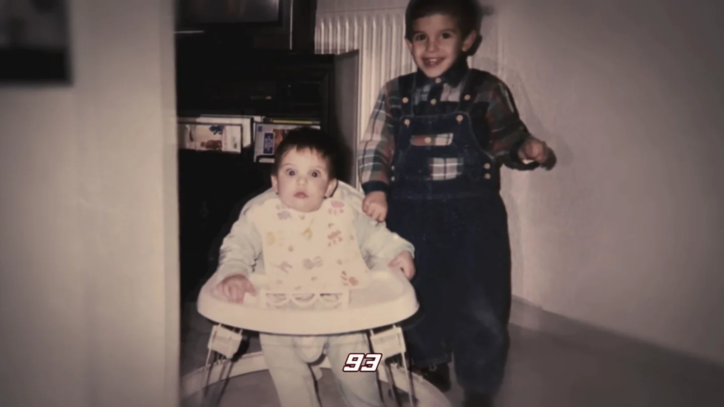 La madre los Márquez desvela cómo eran sus hijos de pequeños: "Siempre estaba castigando a Marc porque me despertaba a Álex" La madre los Márquez desvela cómo eran sus hijos de pequeños: "Siempre estaba castigando a Marc porque me despertaba a Álex"