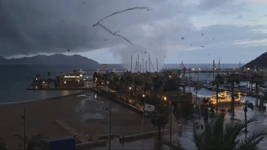 Imágenes del tornado en el Puerto de Mazarrón (Murcia). Imágenes de la manga marina que se convirtió en tornado en el Puerto de Mazarrón (Murcia).
