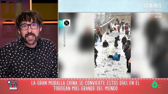 Quique Peinado, al ver cómo los turistas se resbalan por culpa del hielo en la Gran Muralla China: "La recorres en tres minutos" Quique Peinado, al ver cómo los turistas se resbalan por culpa del hielo en la Gran Muralla China: "La recorres en tres minutos"