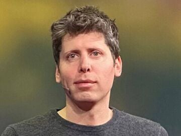 Sam Altman durante una charla TED. 